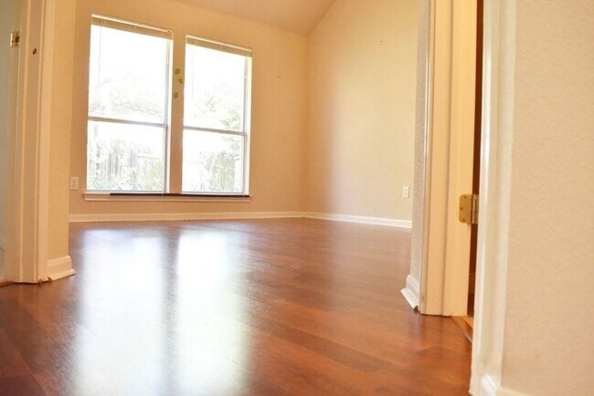 Building Photo - 1837 Maize Bend Dr
