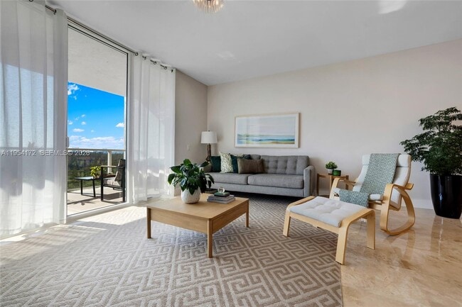 Building Photo - 14951 Royal Oaks Ln