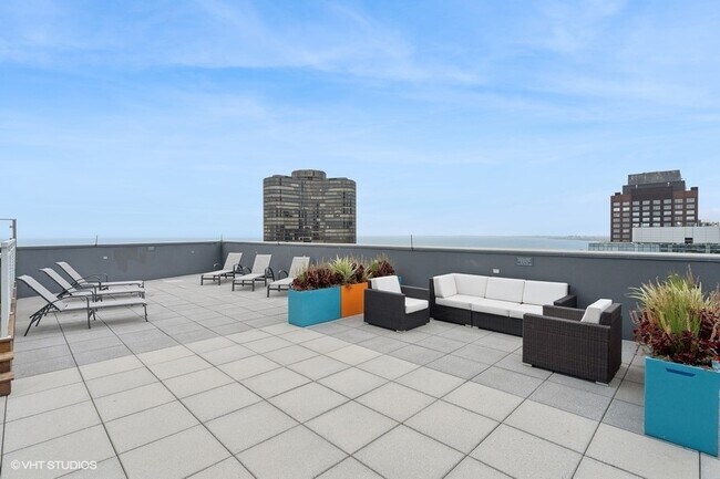 Building Photo - 600 N Lake Shore Dr