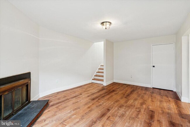 Building Photo - 1609 Painters Crossing