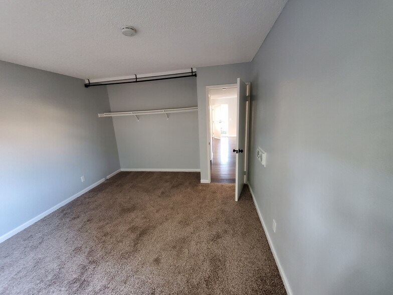 Building Photo - 2842 39th St