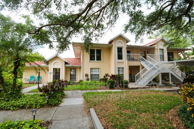 Building Photo - 323 Knottwood Ct