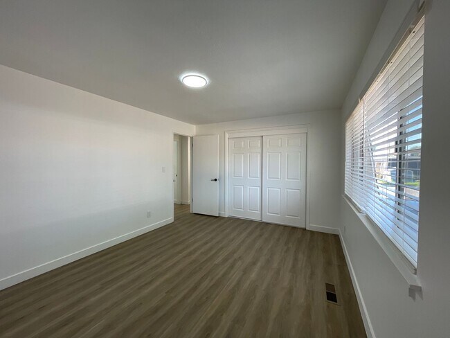 Building Photo - Beautifully Remodeled 2-Bedroom Duplex by Provo River Trail