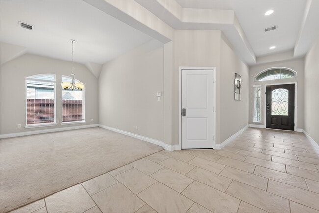 Building Photo - 18011 Begbie Path