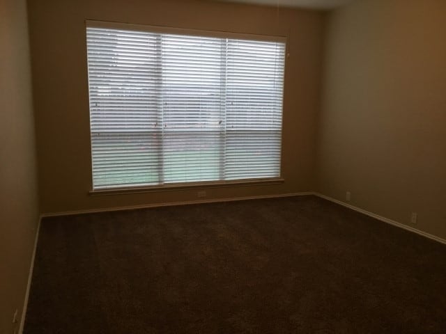 Building Photo - 4008 Double Oak Dr