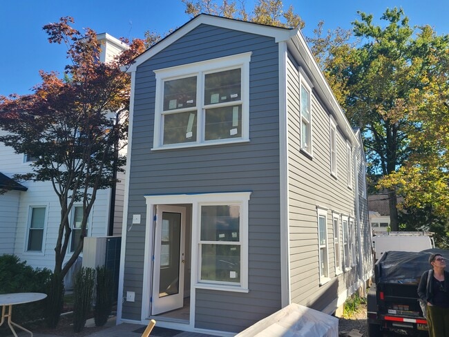 Back of house & patio - 33 Green Street