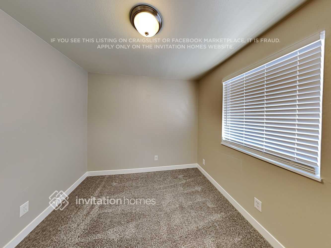 Building Photo - 10631 Queen St