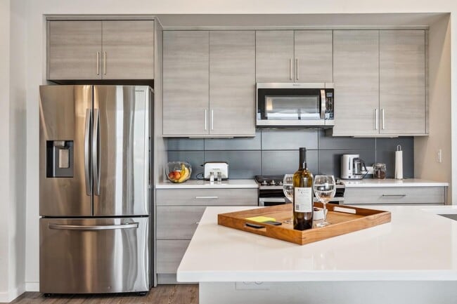 Building Photo - West Longmont 2BDR w/ Mountain Views