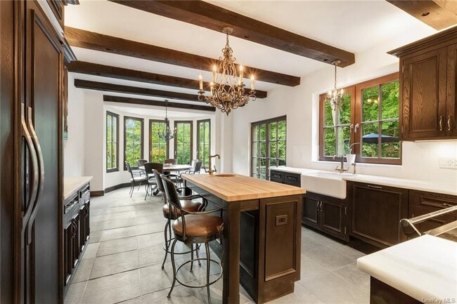 Building Photo - 51 Chapman Rd