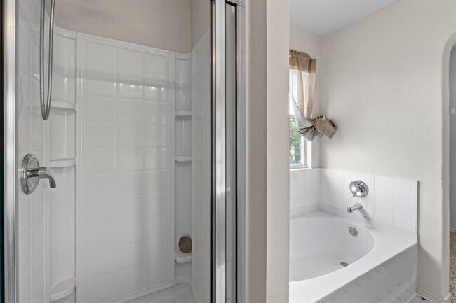 Building Photo - 4608 Acers Ln