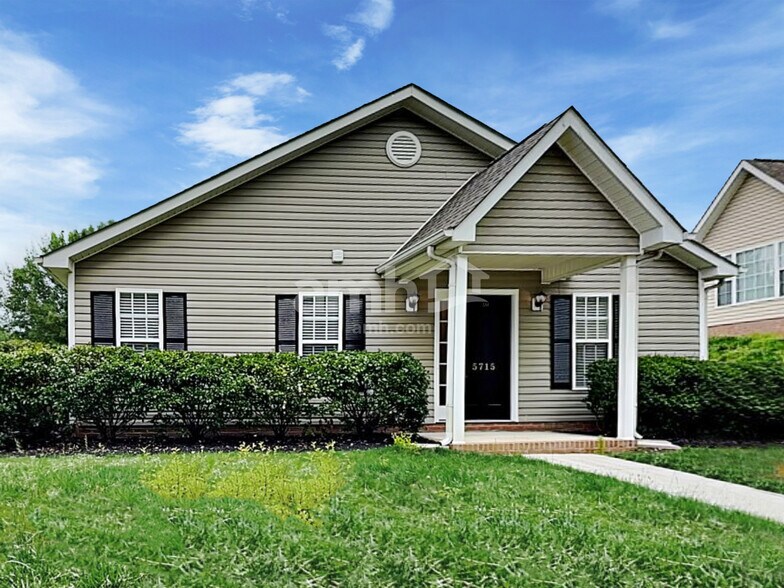 Primary Photo - 5715 Regent Village Dr