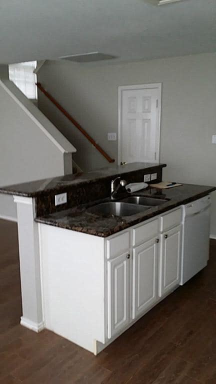 Building Photo - 46 Wineberry Pl