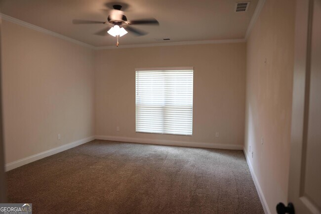 Building Photo - 225 Barnett Ln Ln
