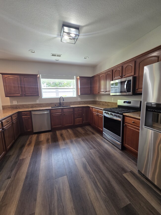 Building Photo - 1377 Stodick Ln