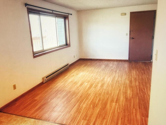 Building Photo - 2553 South Ridge Dr