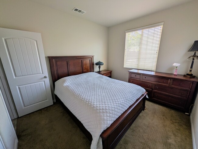 Building Photo - 3433 Arborview Dr