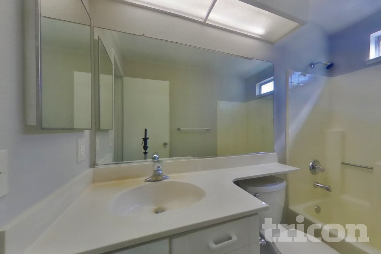 Building Photo - 3613 Bellflower Dr