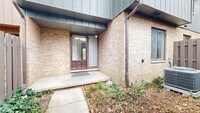 Building Photo - 2609 Meade Ct