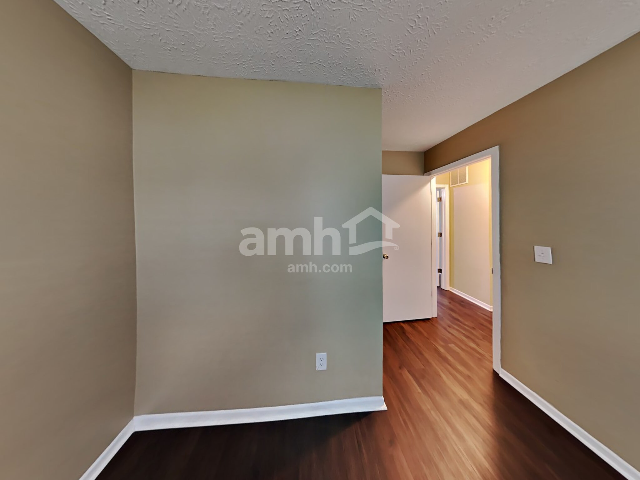 Building Photo - 3019 Olson Pl
