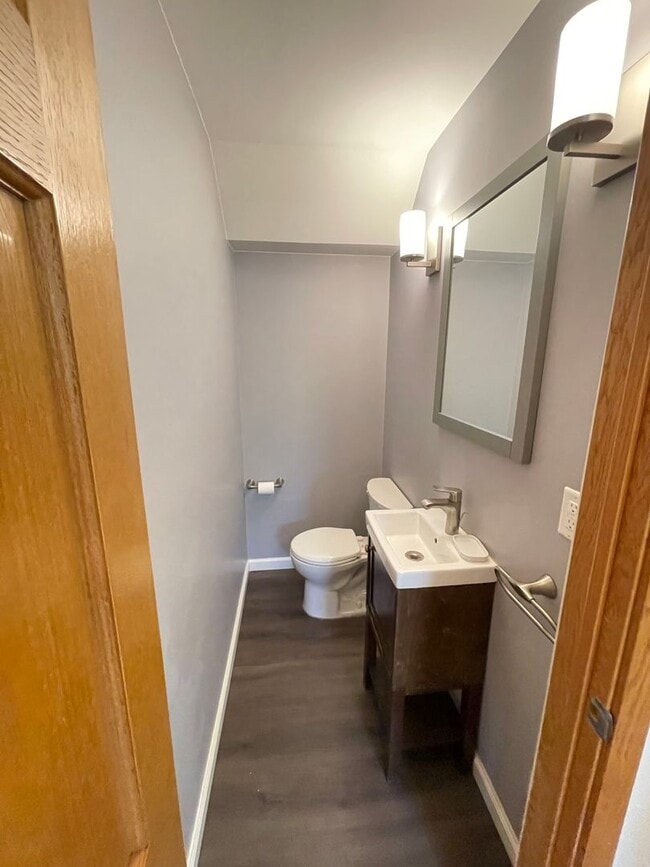Building Photo - Available Sept 3! - Beautiful 4 Bed 3 Bath