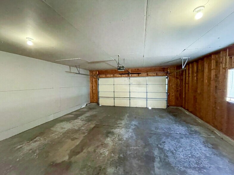 Building Photo - 320 Scheidler Rd