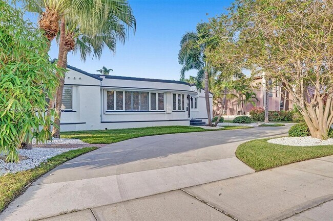 Building Photo - 725 Harrison St