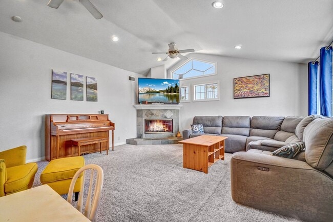 Building Photo - 14501 Wesfall Rd., Tustin CA 92780 5 BR, 3...
