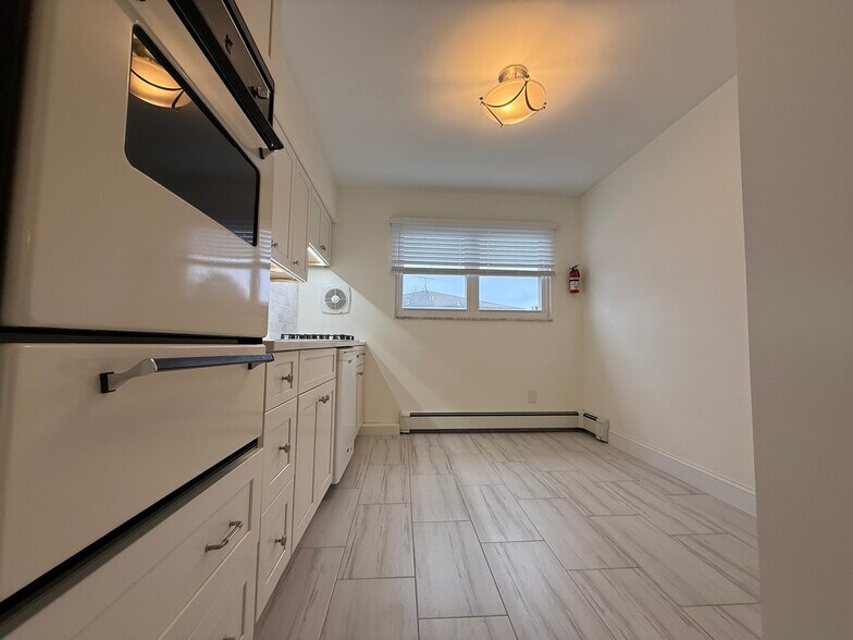 Building Photo - 234 Wheeler St