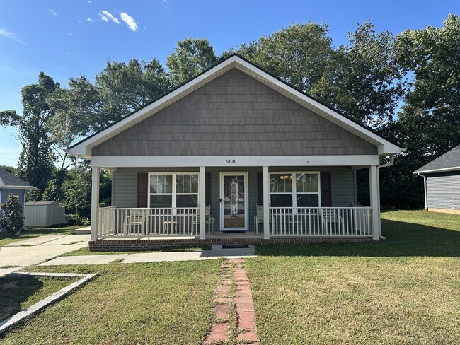 Building Photo - 688 Ruddy Creek Cir
