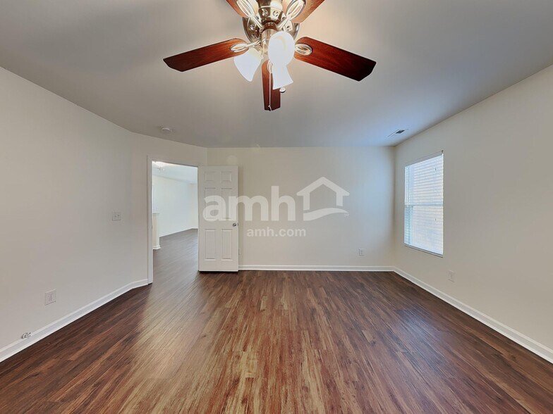 Building Photo - 250 Farrington Dr