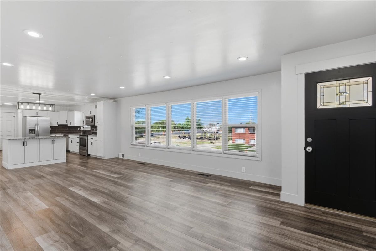 Building Photo - 5564 S 2425 W