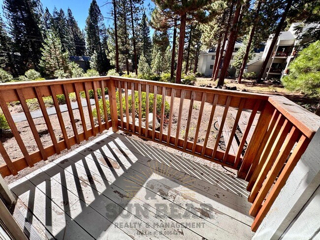 Building Photo - Beautiful 1 Bedroom!  Great Location!