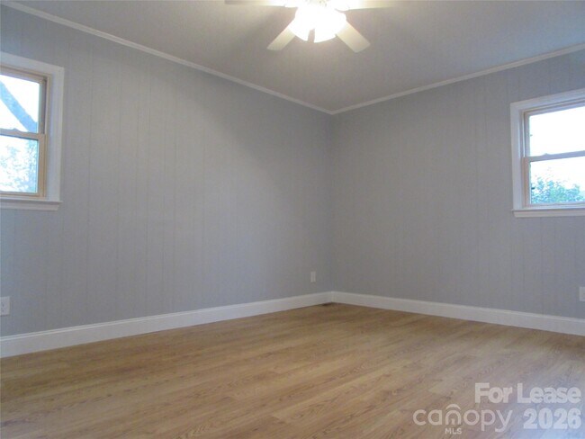 Building Photo - 2725 Sloop Rd