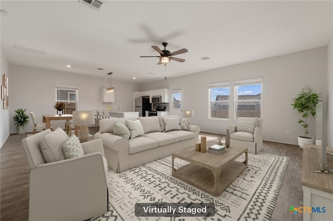 Building Photo - 817 Circle Wy