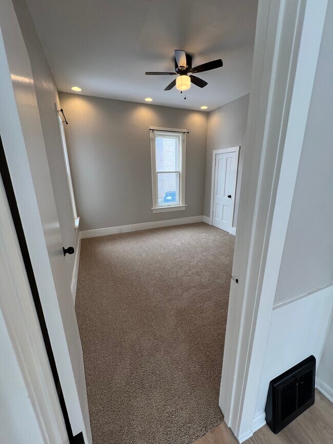 Building Photo - 1166 High Ave