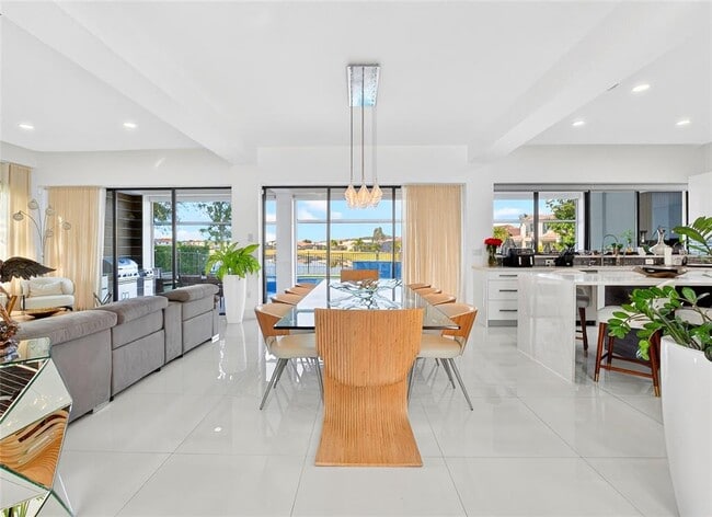 Building Photo - 10613 Mobberley Cir