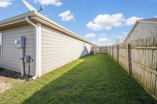 Building Photo - Please View 3D Virtual Walk-Through Before Scheduling a Showing