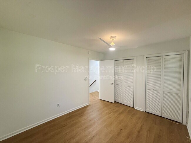 Building Photo - 258 Fleming Rd