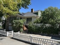 Building Photo - Large Craftsman Style Home