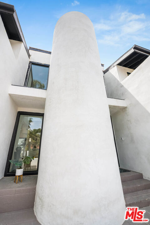 Building Photo - 4961 Marmol Dr