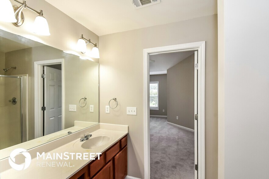 Building Photo - 5664 Wakehurst Dr