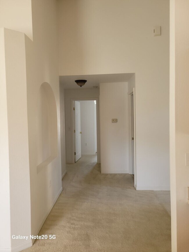 Building Photo - FOR RENT!! CHARMING AND COZY 3 BEDROOM 2 B...