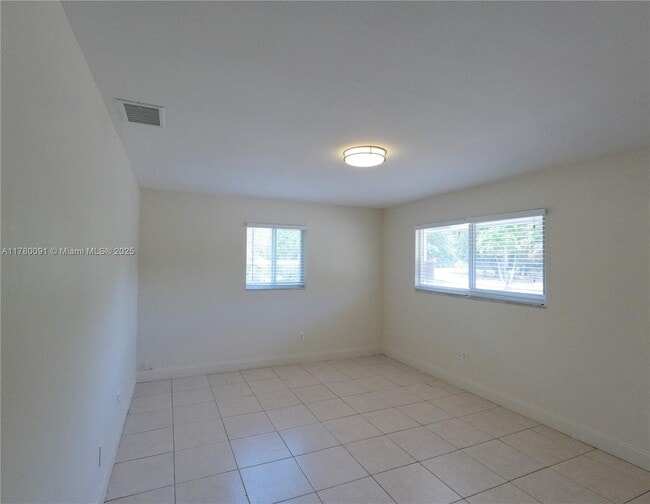 Building Photo - 4876 Serafica Dr