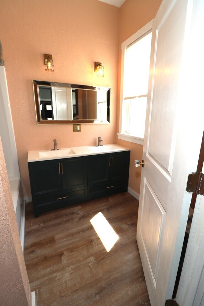 Building Photo - 120 S Court St