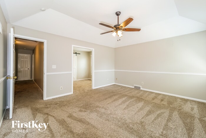 Building Photo - 10233 Caenen Dr