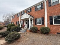 Building Photo - 2505-A Queen St-Miller Park-2BR/1BA-1st Floor APT!!!