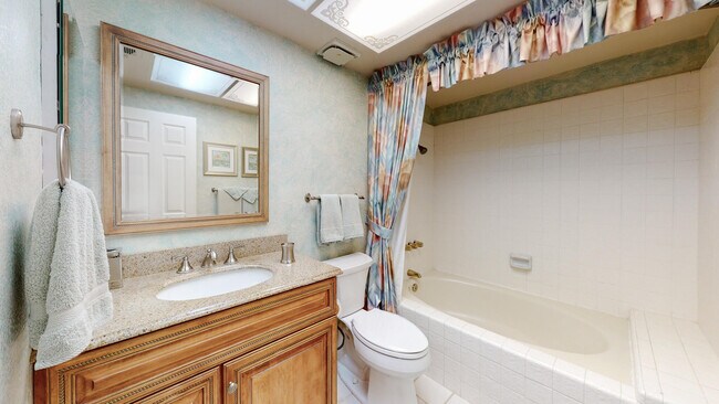 Building Photo - 38960 Kilimanjaro Dr