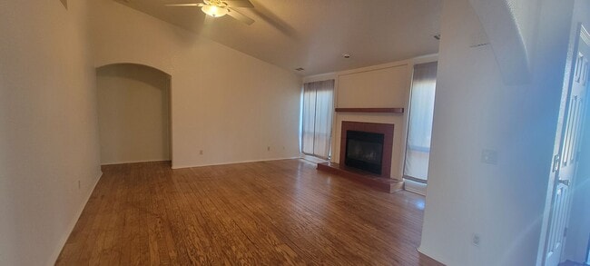 Building Photo - Unfurnished, 1-year long-term rental