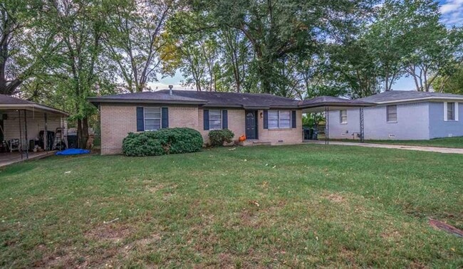 Building Photo - 3/1.5 Home in Central Longview