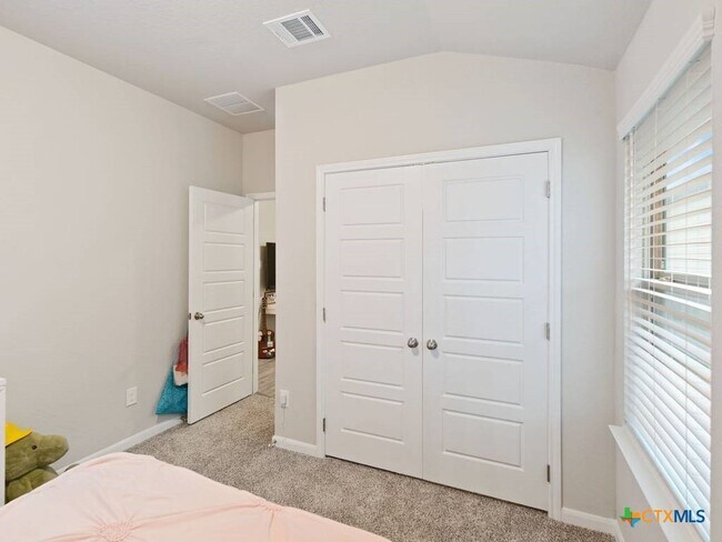 Building Photo - 3073 Charyn Wy